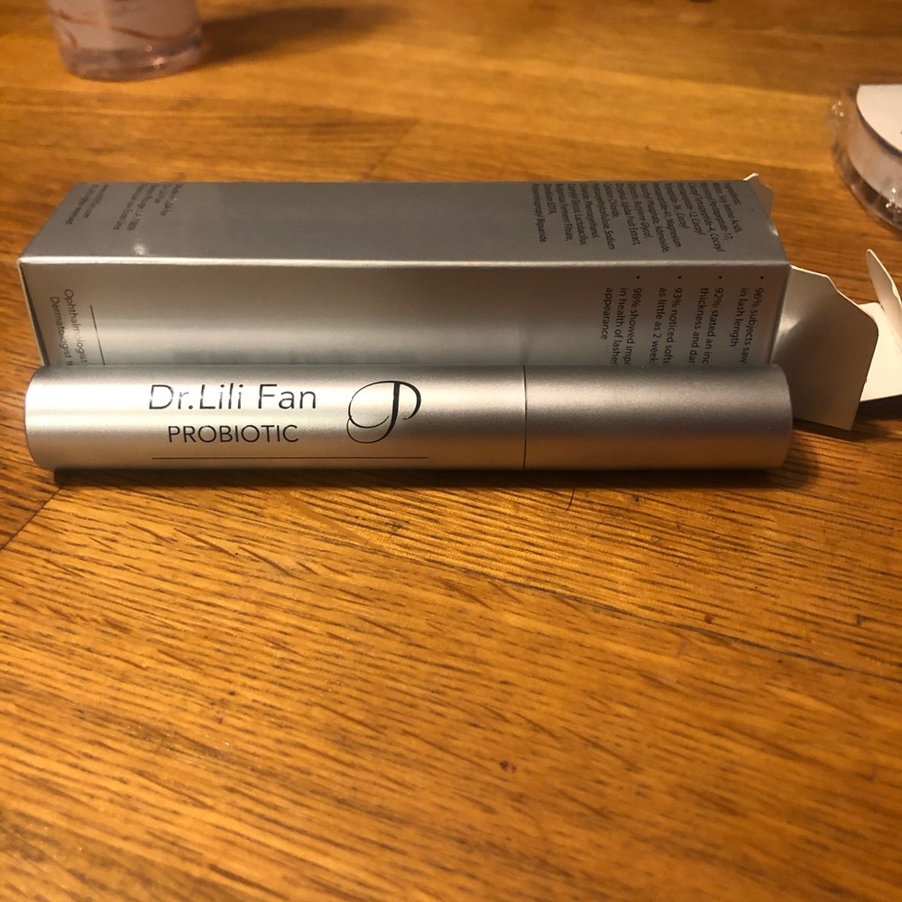 DR LILI FAN Probiotic Xlash Enhancer
